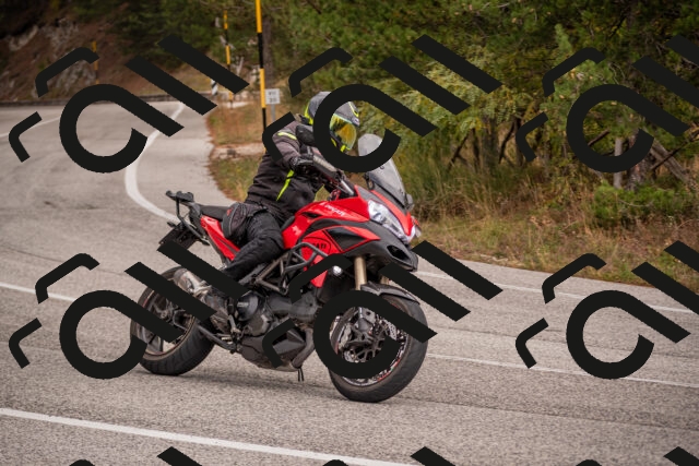 20251019113355-_5000327_am_