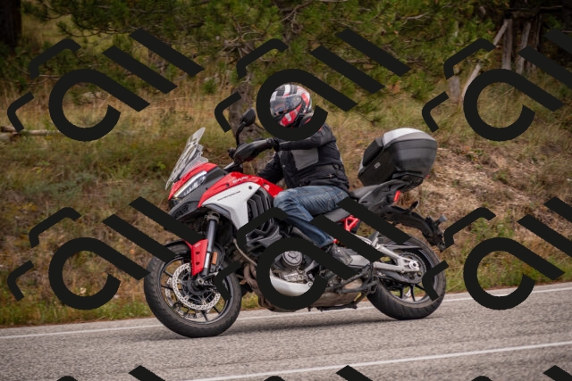 20251019114156-_5000345_am_