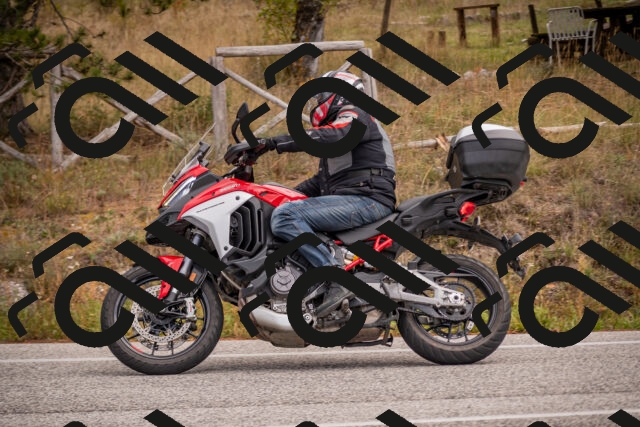 20251019114156-_5000346_am_