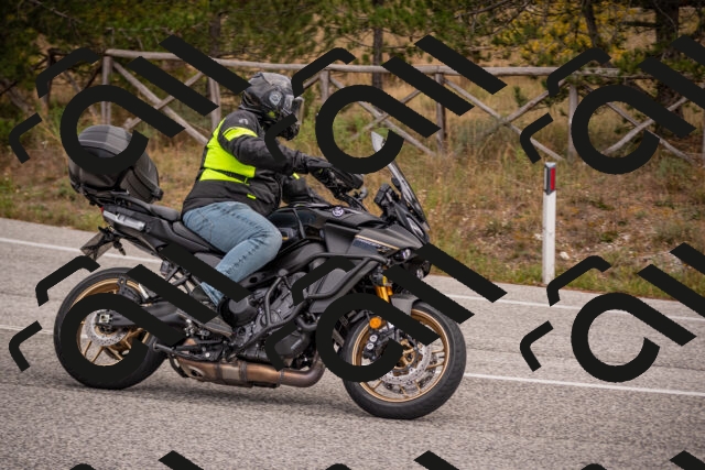 20251019114335-_5000351_am_