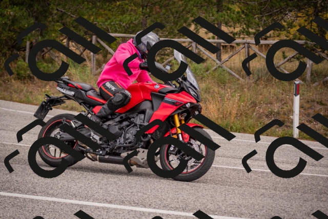 20251019114403-_5000352_am_