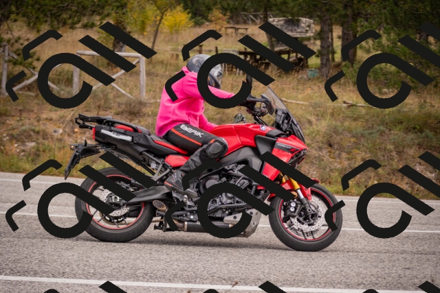 20251019114403-_5000353_am_