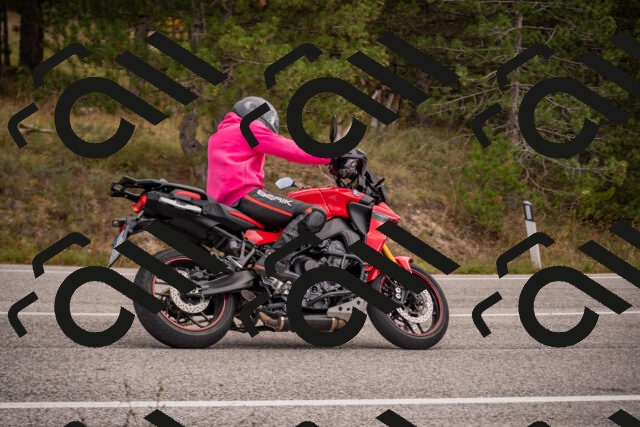 20251019114403-_5000354_am_