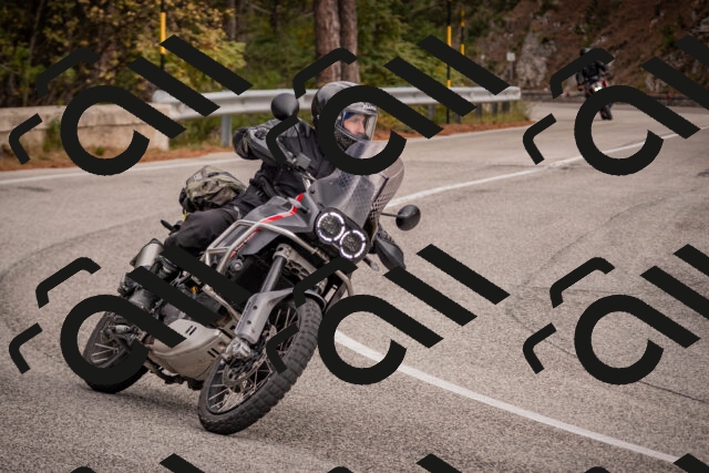 20251019114711-_5000365_am_