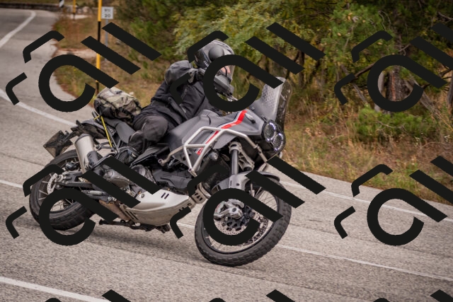 20251019114711-_5000366_am_