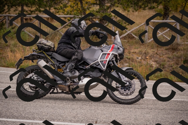 20251019114711-_5000367_am_