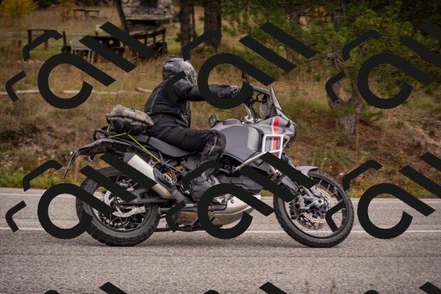 20251019114712-_5000368_am_