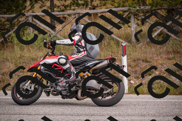 20251019114932-_5000381_am_