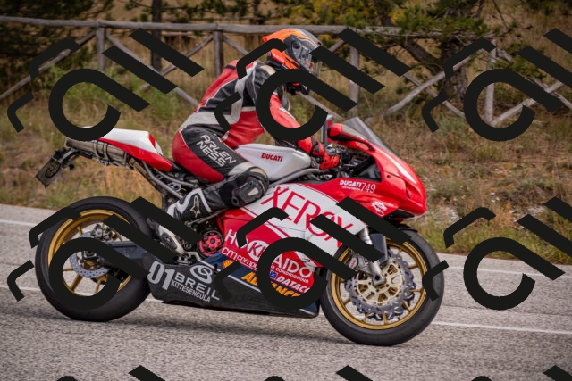 20251019115147-_5000388_am_