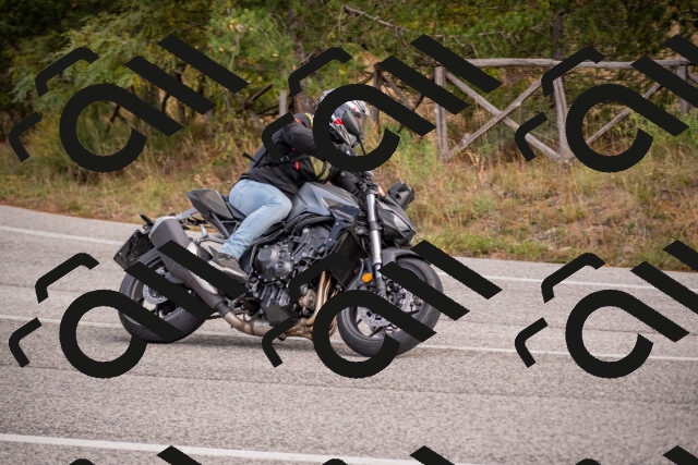 20251019115213-_5000400_am_