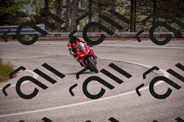 20251019115337-_5000402_am_