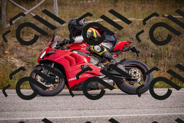 20251019115339-_5000405_am_