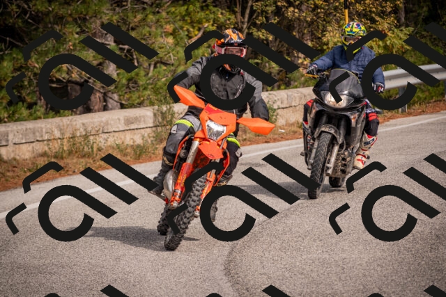 20251019120148-_5000419_am_