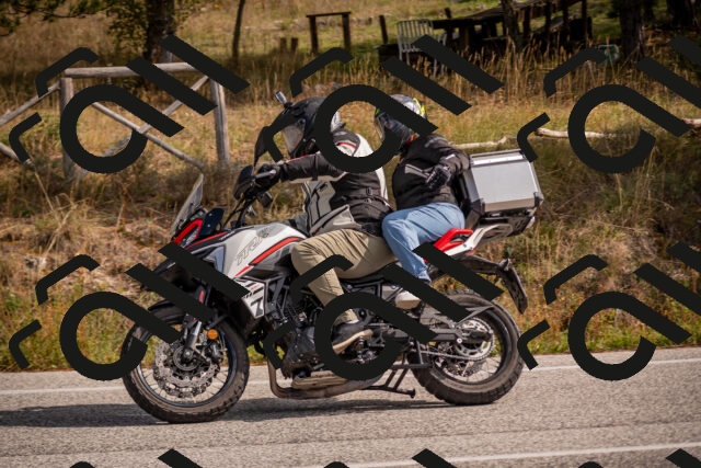 20251019120731-_5000449_am_