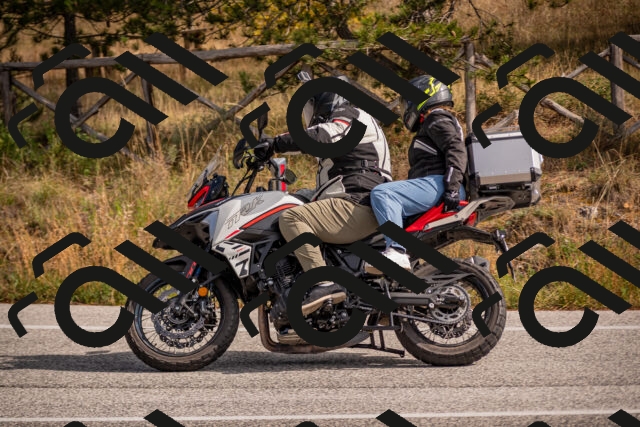 20251019120731-_5000450_am_