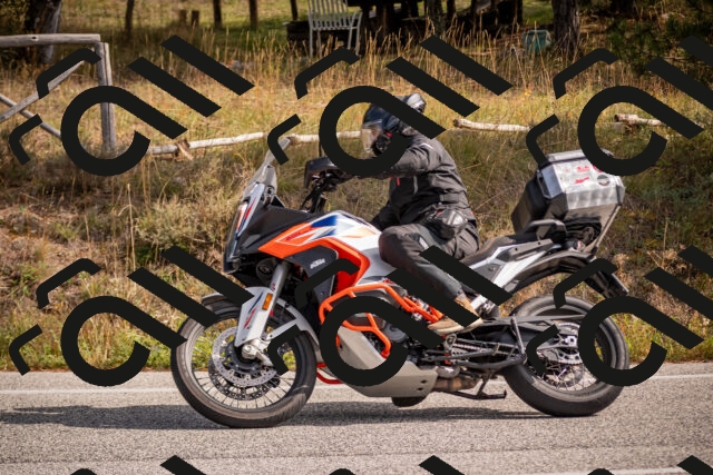 20251019120810-_5000468_am_