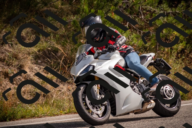 20251019120829-_5000470_am_