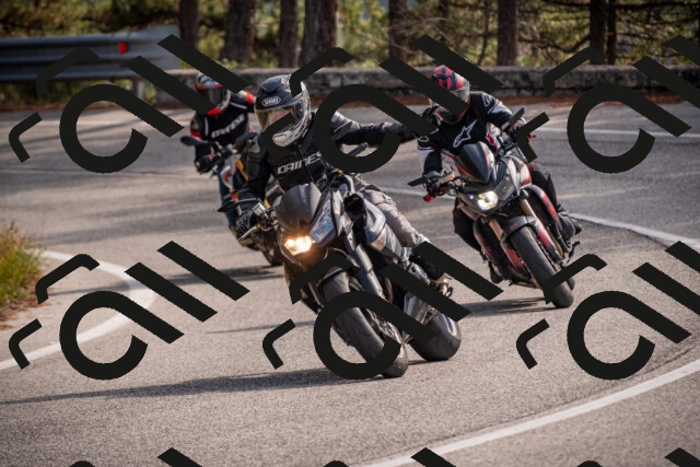 20251019120937-_5000476_am_