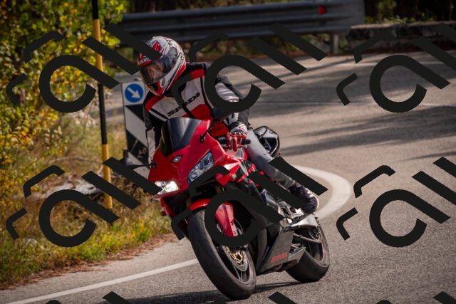 20251019120956-_5000484_am_