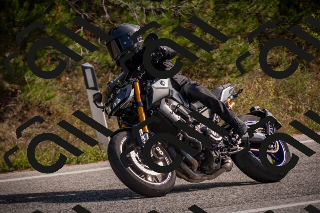 20251019121604-_5000502_am_