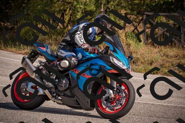 20251019121810-_5000512_am_