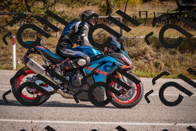 20251019121810-_5000513_am_