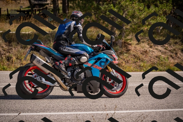 20251019121811-_5000514_am_