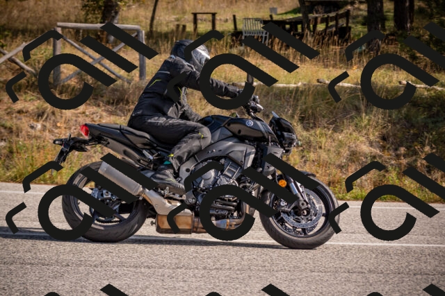 20251019121821-_5000522_am_