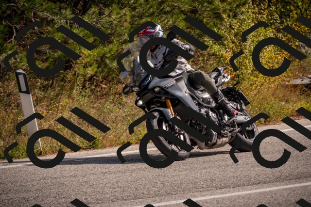 20251019121844-_5000524_am_