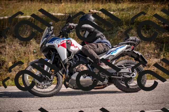 20251019121856-_5000532_am_