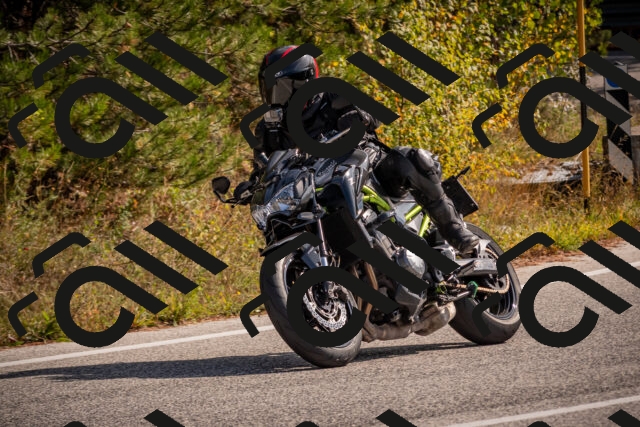 20251019121939-_5000537_am_