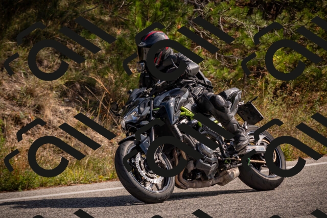 20251019121939-_5000538_am_