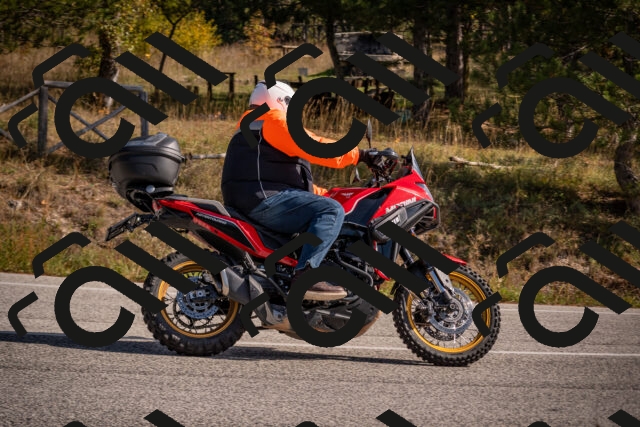 20251019122842-_5000563_am_