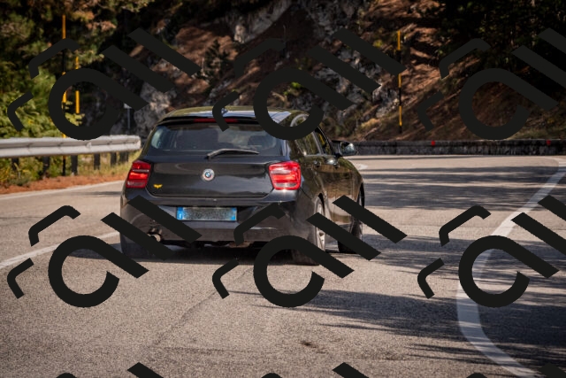 20251019123048-_5000589_am_