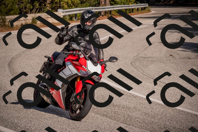 20251019123258-_5000598_am_