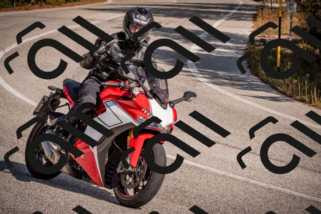 20251019123258-_5000599_am_