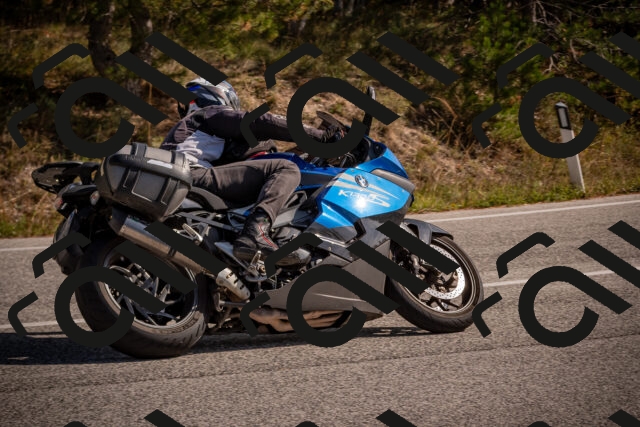 20251019123338-_5000601_am_