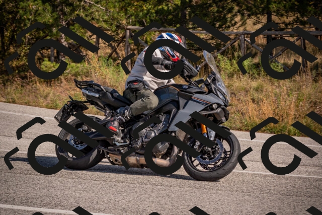 20251019123732-_5000612_am_