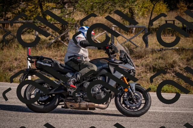 20251019123733-_5000613_am_