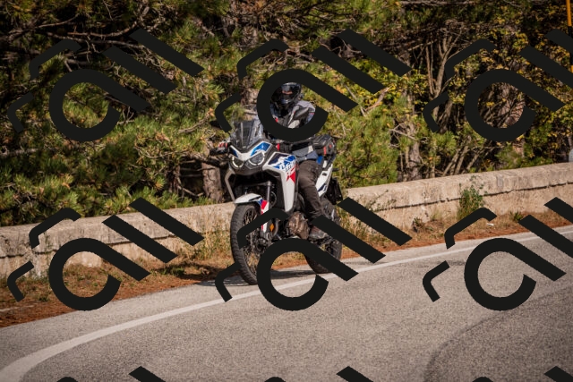 20251019123741-_5000619_am_