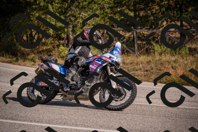 20251019123746-_5000623_am_