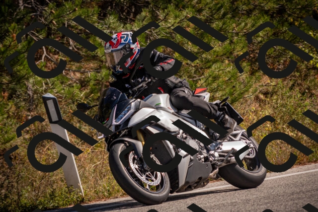 20251019124020-_5000639_am_