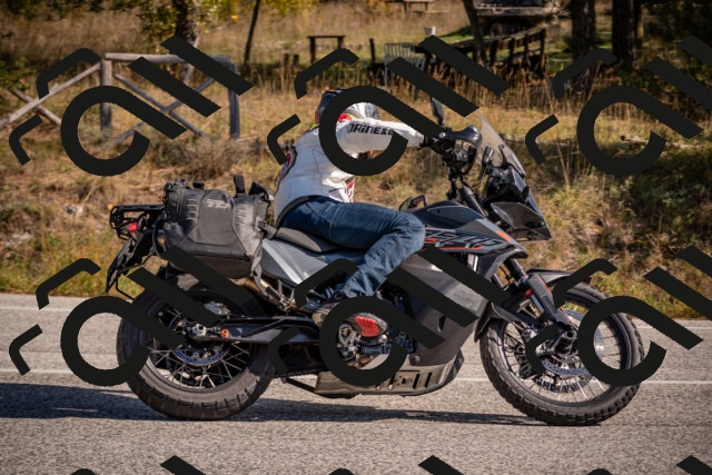 20251019124104-_5000655_am_