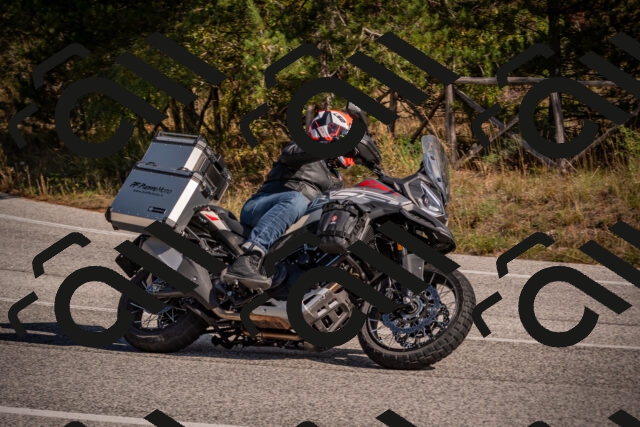 20251019124105-_5000656_am_