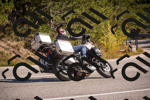 20251019124106-_5000659_am_