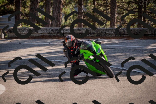 20251019124407-_5000663_am_