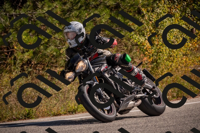 20251019124411-_5000674_am_