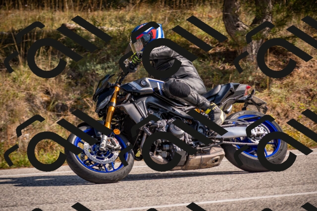 20251019124542-_5000712_am_