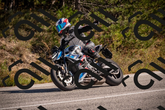 20251019124725-_5000715_am_