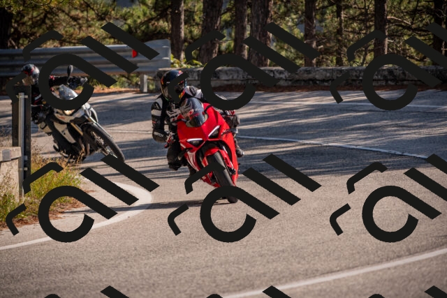 20251019124807-_5000736_am_